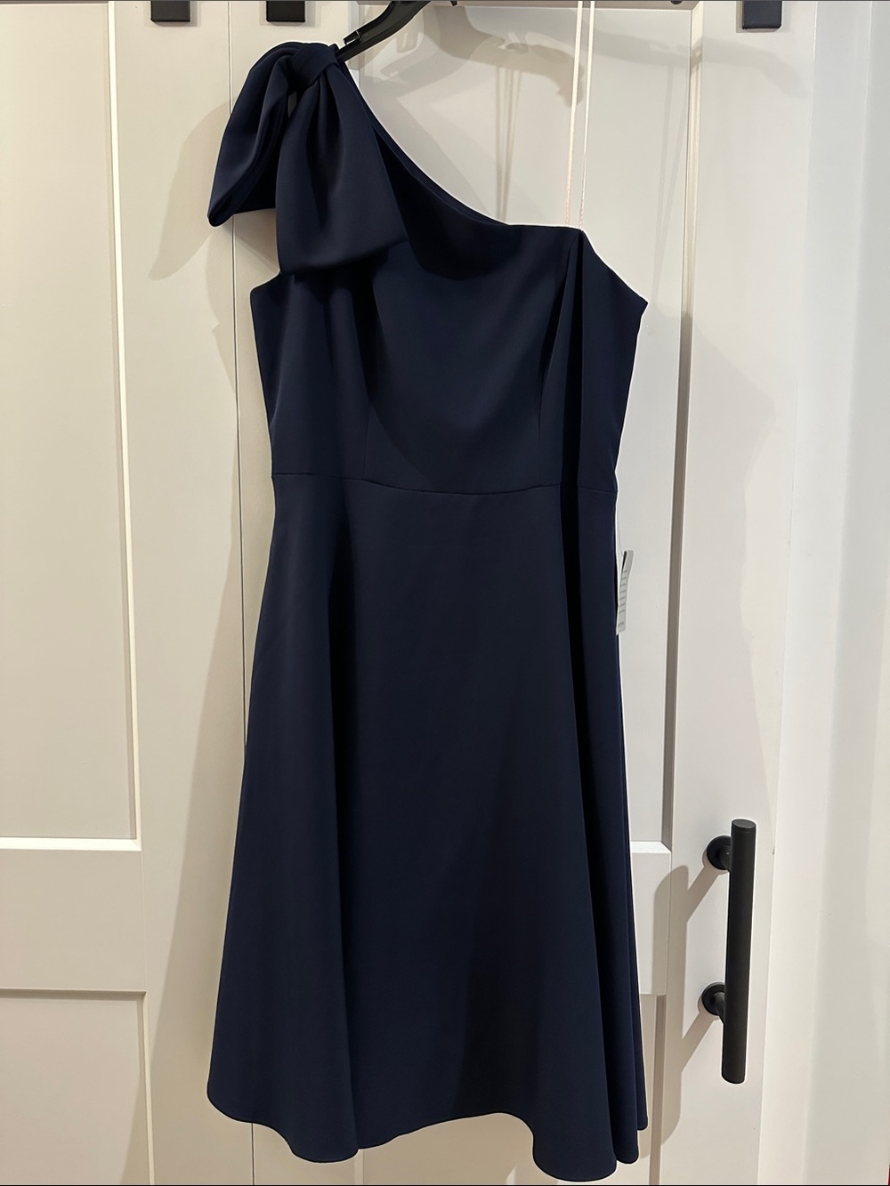 Gal Meets Glam Navy One-Shoulder Bow Cocktail Dress